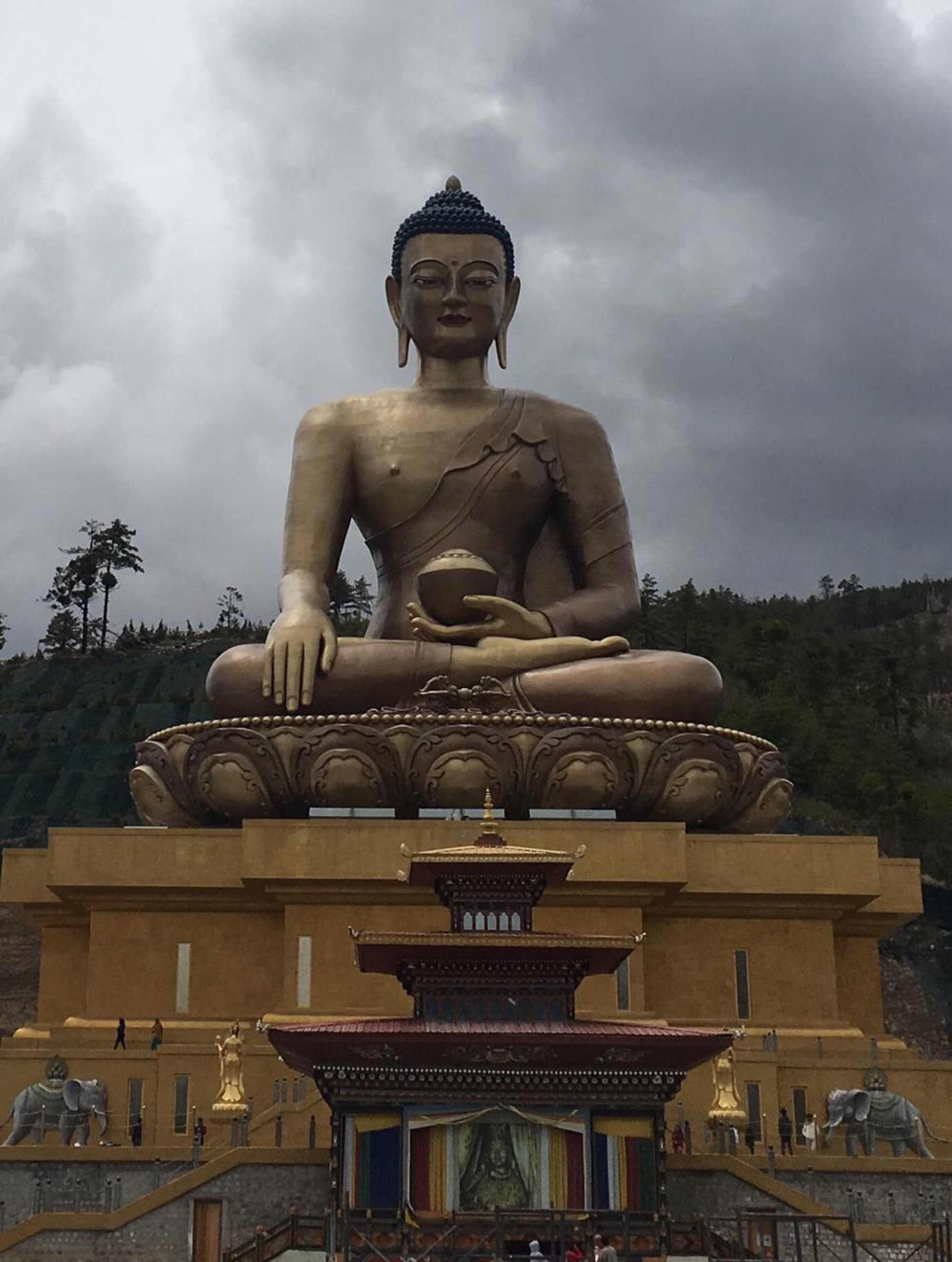 DIÁRIO DE VIAGEM: MEDITAÇÃO É CHEGAR MAIS PERTO DA FELICIDADE DIÁRIO DE VIAGEM: MEDITAÇÃO É CHEGAR MAIS PERTO DA FELICIDADE - Um dos propósitos – e talvez o maior desta viagem – foi meditar no berço do Budismo e, acredito, no berço da...